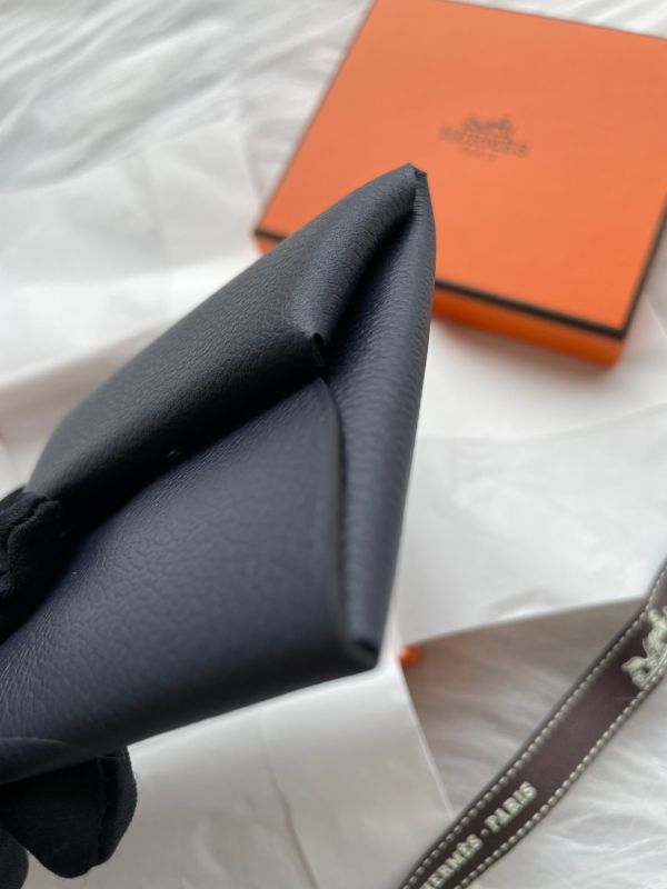 HERMES BASTIA EC皮革 2Z 午夜藍銀釦 零錢包 buywithada,france,全球代購,歐洲,exquisite,quality goods,posh,fancy,luxurious