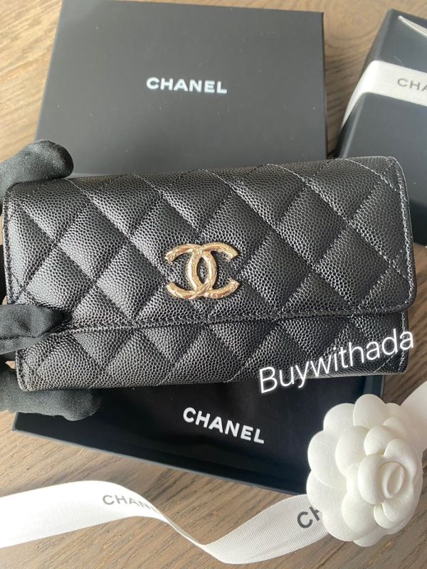 台灣現貨 Chanel 24 翻蓋中夾 黑荔枝皮 金屬雕刻CC logo buywithada,france,全球代購,歐洲,exquisite,quality goods,posh,fancy,luxurious