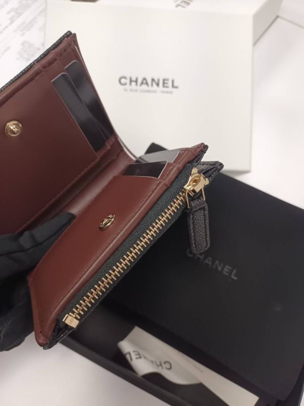 CHANEL 黑荔枝金釦對折短夾 側邊拉鍊零錢袋 巴黎康朋總店白盒包裝^^ 現貨 buywithada,france,全球代購,歐洲,exquisite,quality goods,posh,fancy,luxurious