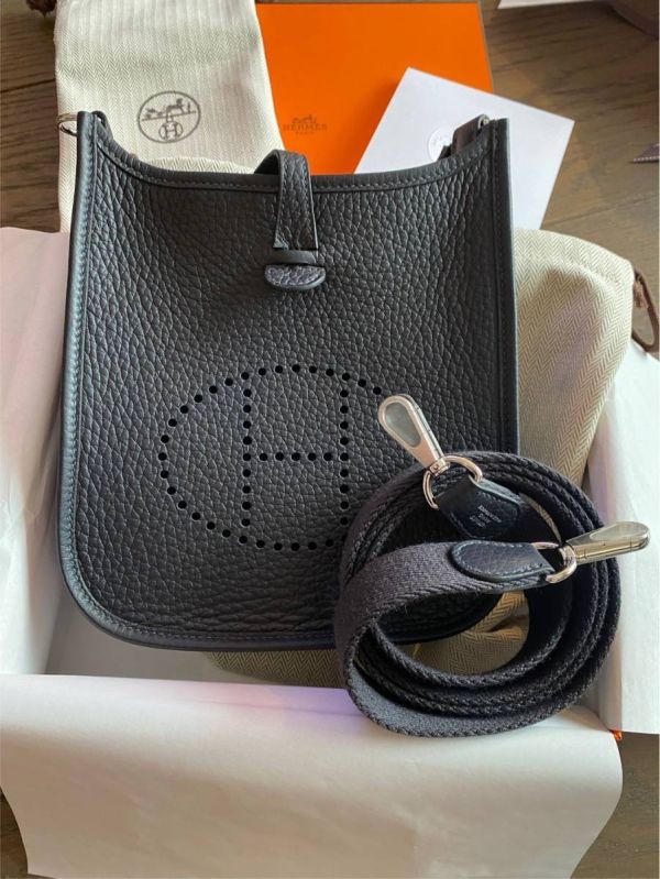 新鮮抵台 HERMES MINI EVELYNE 16 3Y藍黑色銀釦 W 刻 buywithada,france,全球代購,歐洲,exquisite,quality goods,posh,fancy,luxurious
