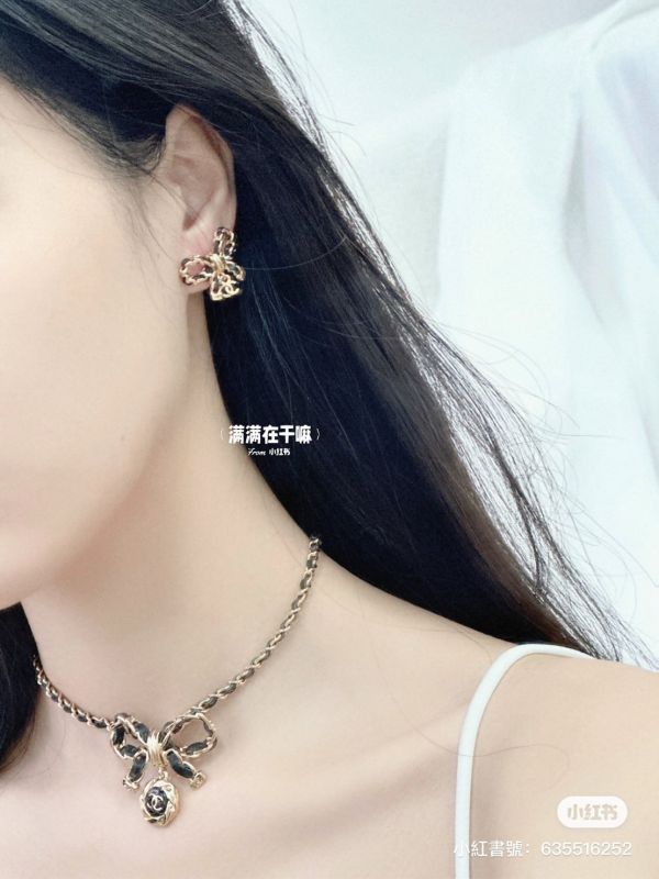 CHANEL 經典皮穿鍊蝴蝶結耳針 buywithada,france,全球代購,歐洲,exquisite,quality goods,posh,fancy,luxurious
