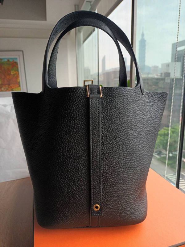 HERMES P22 PICOTIN 22 黑金 buywithada,france,全球代購,歐洲,exquisite,quality goods,posh,fancy,luxurious