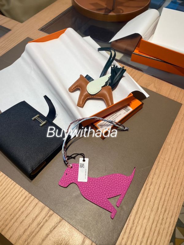 HERMES 雙面狗狗吊飾 buywithada,france,全球代購,歐洲,exquisite,quality goods,posh,fancy,luxurious