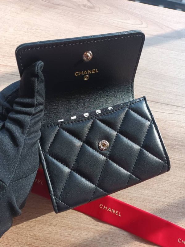 CHANEL 24P 限量 黑羊皮珍珠CC 雙層卡包 buywithada,france,全球代購,歐洲,exquisite,quality goods,posh,fancy,luxurious