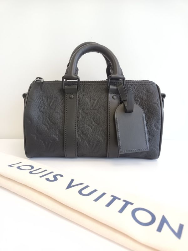 LV Keepall Bandoulière 25 全黑色 buywithada,france,全球代購,歐洲,exquisite,quality goods,posh,fancy,luxurious