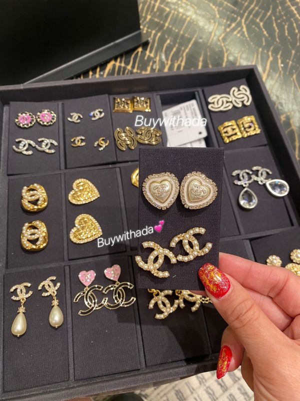 CHANEL 24A 手工坊珍珠水鑽  耳夾/耳針 buywithada,france,全球代購,歐洲,exquisite,quality goods,posh,fancy,luxurious