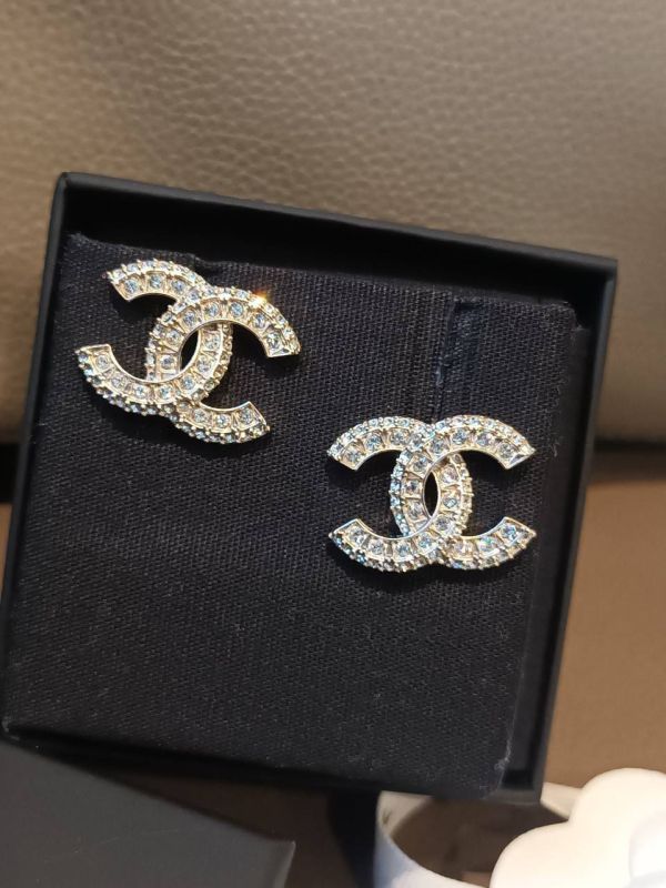 台灣現貨 CHANEL 經典雙排鑽雙C 水鑽耳環 buywithada,france,全球代購,歐洲,exquisite,quality goods,posh,fancy,luxurious