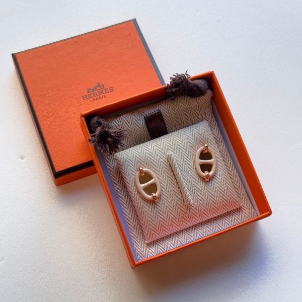 Hermès mini maillon 豬鼻鏡面 耳針 奶茶色金/白色玫瑰金 buywithada,france,全球代購,歐洲,exquisite,quality goods,posh,fancy,luxurious