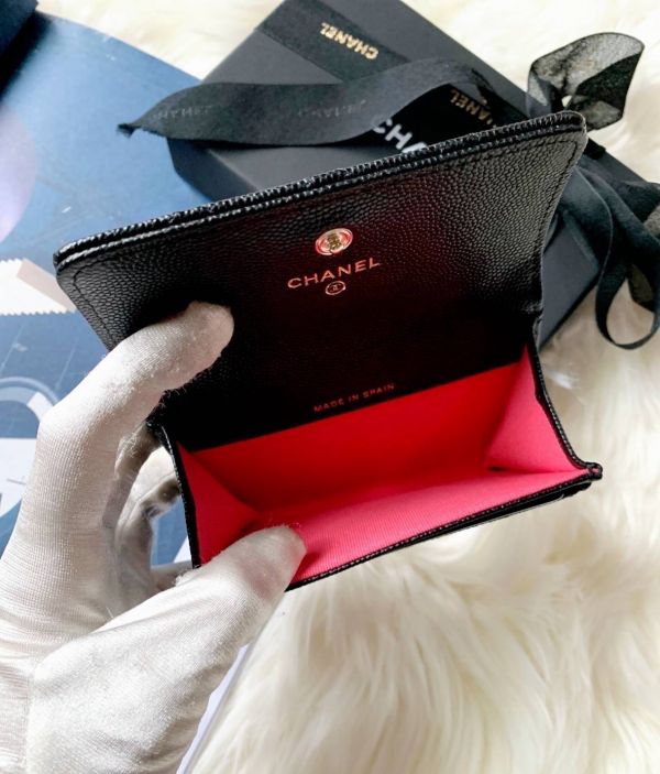 CHANEL 鏤空CC 黑金內拼色 荔枝皮 翻蓋單層卡包 buywithada,france,全球代購,歐洲,exquisite,quality goods,posh,fancy,luxurious
