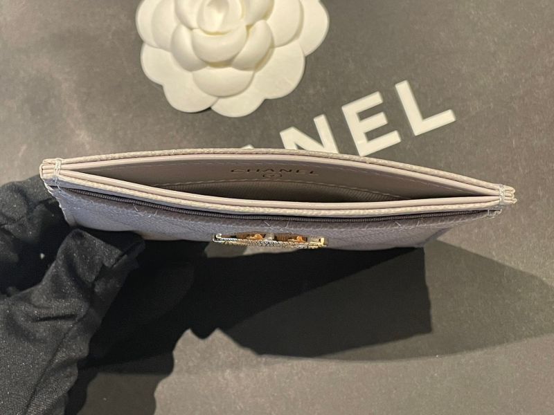 CHANEL 新LOGO灰色卡夾包 buywithada