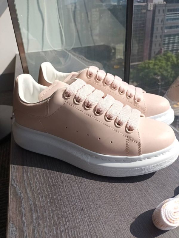 Alexander McQueen 淡粉少女休閒鞋 38 buywithada,france,全球代購,歐洲,exquisite,quality goods,posh,fancy,luxurious