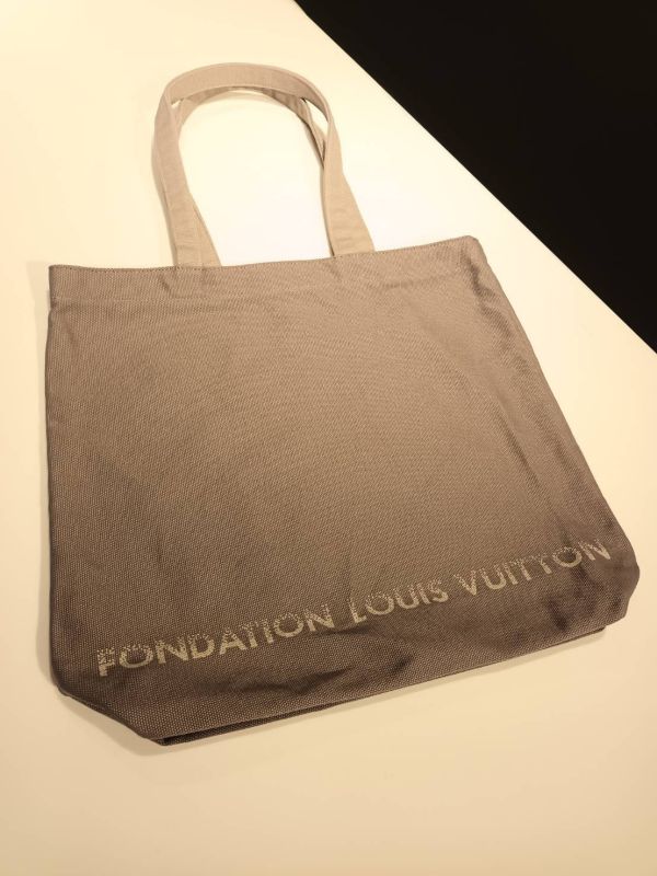LV 特展 TOTE BAG 灰色 buywithada,france,全球代購,歐洲,exquisite,quality goods,posh,fancy,luxurious
