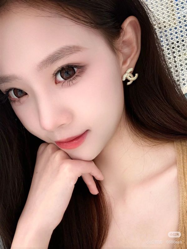 台灣現貨 CHANEL 經典雙排鑽雙C 水鑽耳環 buywithada,france,全球代購,歐洲,exquisite,quality goods,posh,fancy,luxurious