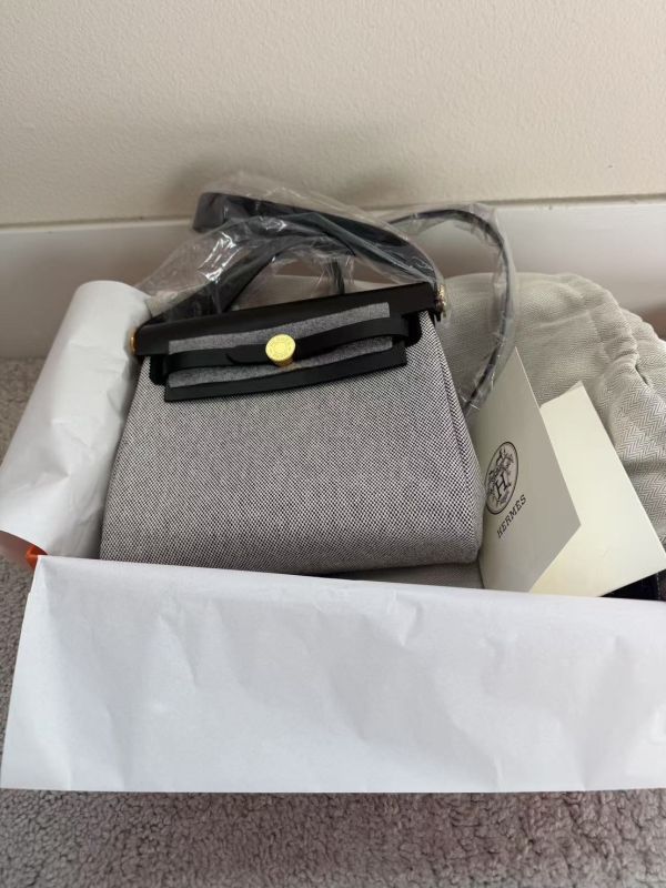 Hermes Mini herbag 熊貓黑白拼色金釦 buywithada,france,全球代購,歐洲,exquisite,quality goods,posh,fancy,luxurious
