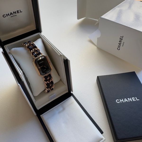 Chanel 經典方糖黑金手錶 buywithada,france,全球代購,歐洲,exquisite,quality goods,posh,fancy,luxurious
