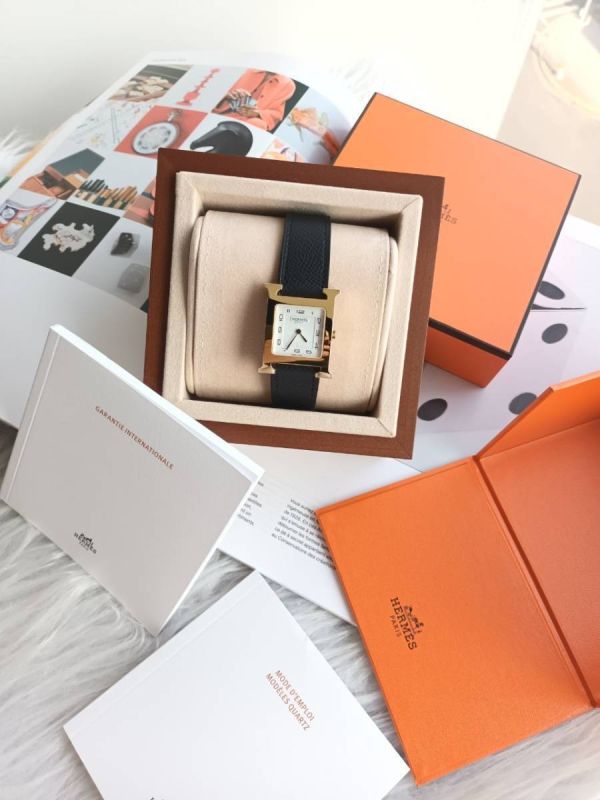 台灣現貨 HERMES HEURE H 黑金 30mm 中號手錶 buywithada,france,全球代購,歐洲,exquisite,quality goods,posh,fancy,luxurious,hermes,watch
