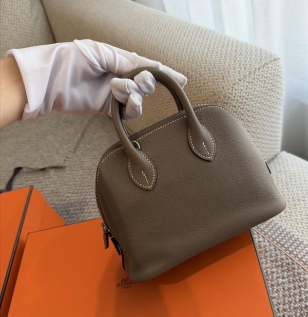 Hermés  mini bolide 大象灰銀釦 Ec皮 K 甜甜 $24xxxx現貨 代購,精品,ADA商店,網路商城,預約面交,buywithada,france,全球代購,歐洲,hermes,CHANEL,celine,lv,balenciaga,香奈兒,愛馬仕,路易威登,巴黎世家,VCA,CHROME HEARTS,克羅心,梵克雅寶,勾雅,高雅德,GOYARD
