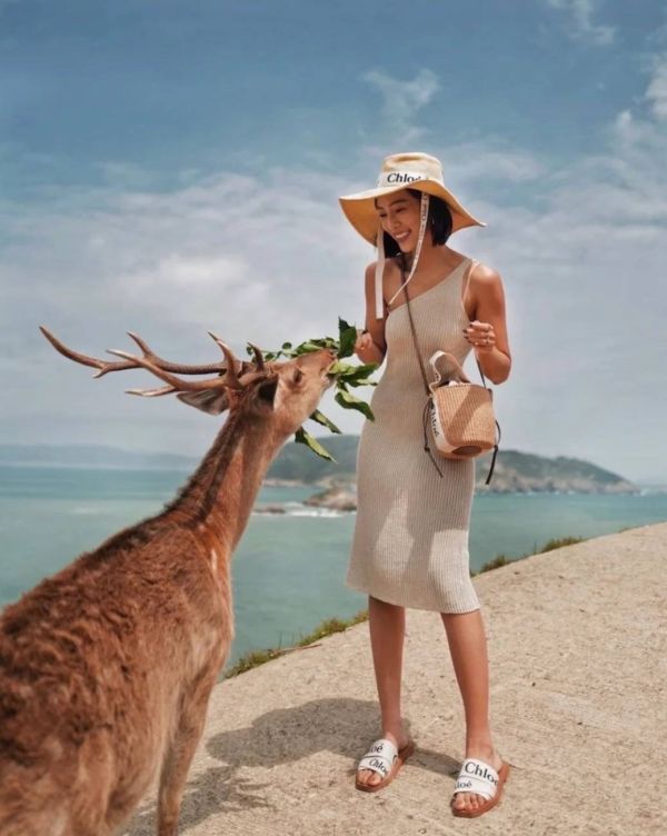 CHLOE 爆款編織小水桶 現貨在台 buywithada,france,全球代購,歐洲,exquisite,quality goods,posh,fancy,luxurious