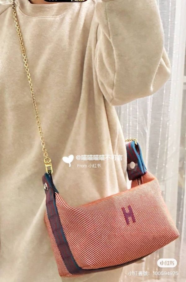 HERMES 編織手把 帆布化妝包/便當袋 紅色系 SIZE PM buywithada,france,全球代購,歐洲,exquisite,quality goods,posh,fancy,luxurious