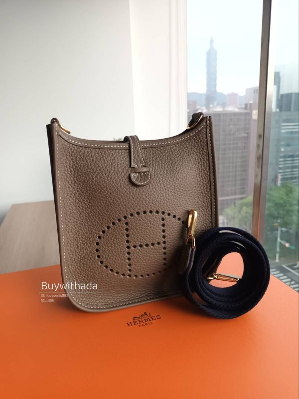 HERMES MINI EVELYNE 16 大象灰金釦 藍色背帶 buywithada,france,全球代購,歐洲,exquisite,quality goods,posh,fancy,luxurious