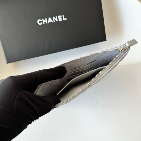 CHANEL 24P 藍灰色荔枝手拿包 中號 