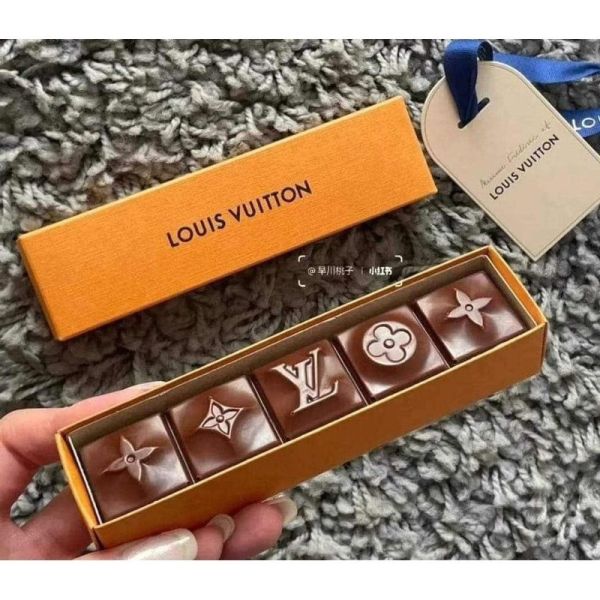 Louis Vuitton 路易士威登 160周年回顧「LV DREAM 特展」  Barre Chocolat 5入 buywithada,france,全球代購,歐洲,exquisite,quality goods,posh,fancy,luxurious