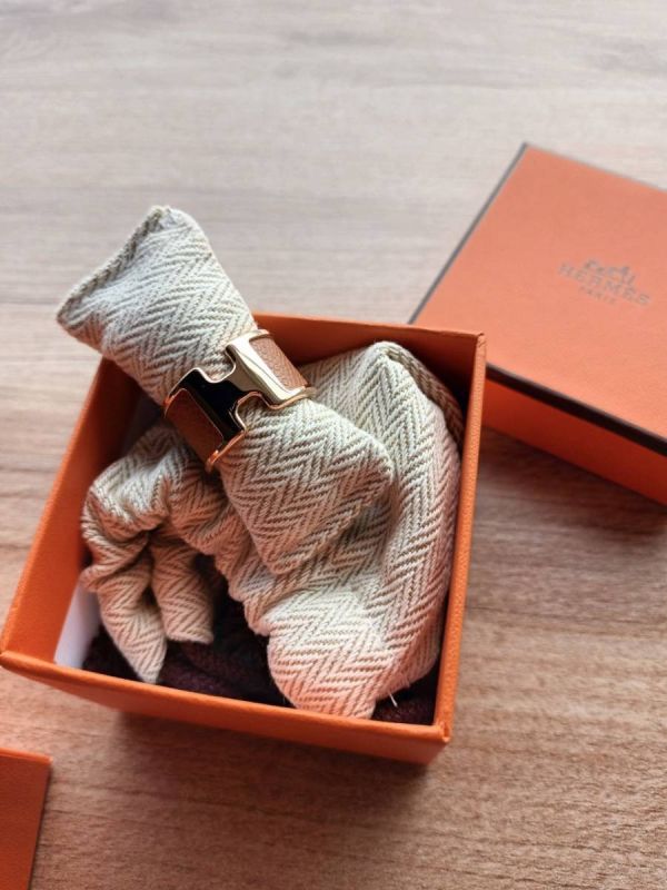 HERMES Olympe 爆款 H 戒指 金棕玫瑰金 寬版 S buywithada,france,全球代購,歐洲,exquisite,quality goods,posh,fancy,luxurious