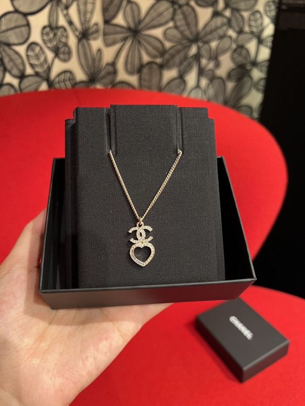 CHANEL CC鏤空愛心項鍊 2段式戴法 buywithada,france,全球代購,歐洲,exquisite,quality goods,posh,fancy,luxurious