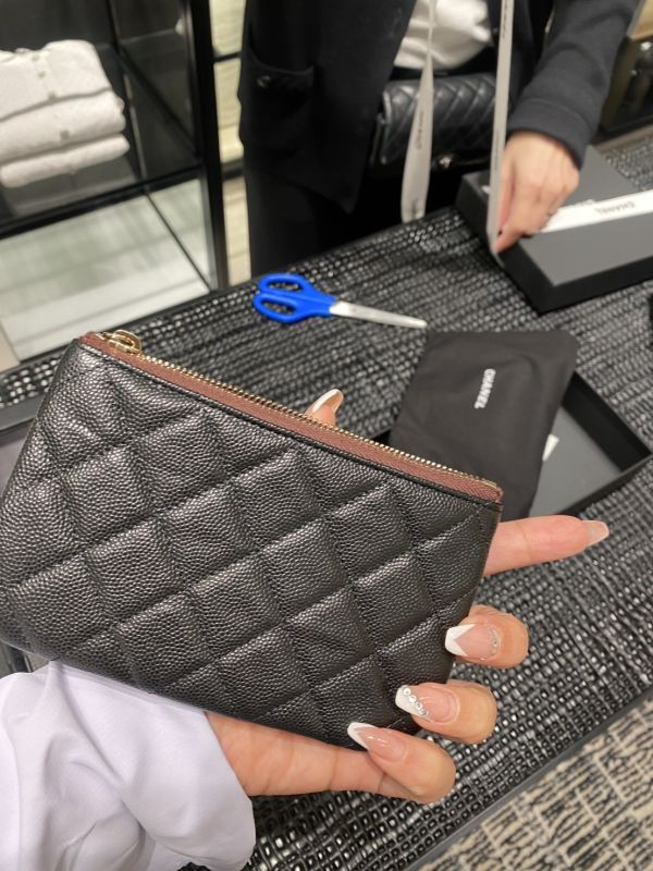 CHANEL CF 黑金 荔枝皮 一字拉鍊錢包/卡包 buywithada,france,全球代購,歐洲,exquisite,quality goods,posh,fancy,luxurious