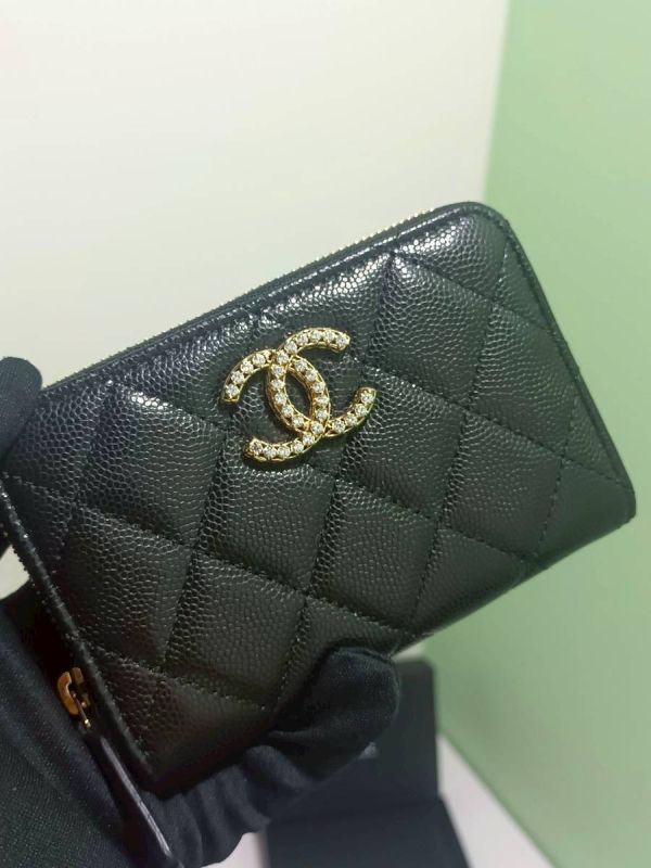 CHANEL 25 季節限量水鑽CC 新款ㄇ字拉鏈錢包 零錢拉鏈袋+內卡片層 buywithada,france,全球代購,歐洲,exquisite,quality goods,posh,fancy,luxurious
