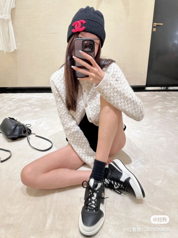 CHANEL 23B 最新黑色毛帽 紅色CC LOGO buywithada,france,全球代購,歐洲,exquisite,quality goods,posh,fancy,luxurious