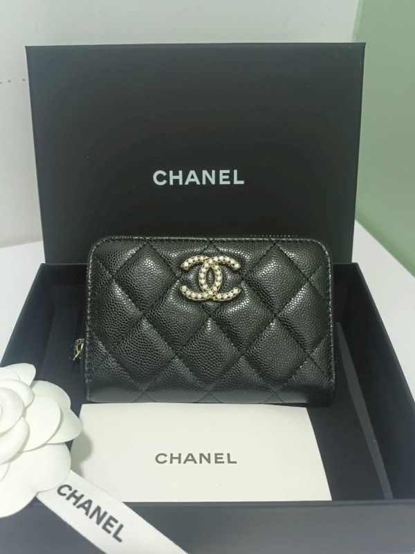 CHANEL 25 季節限量水鑽CC 新款ㄇ字拉鏈錢包 零錢拉鏈袋+內卡片層 buywithada,france,全球代購,歐洲,exquisite,quality goods,posh,fancy,luxurious
