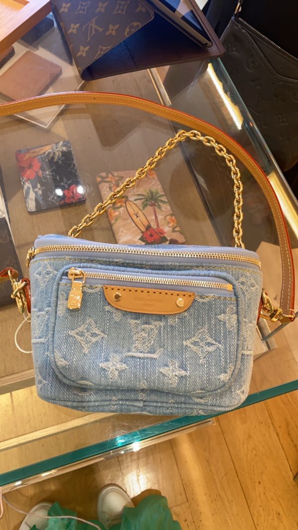 LV 超限量牛仔單寧 Mini Bumbag 全新全配 buywithada,france,全球代購,歐洲,exquisite,quality goods,posh,fancy,luxurious