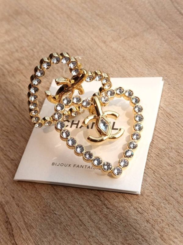 CHANEL 大愛心菱形水鑽金色耳針 buywithada,france,全球代購,歐洲,exquisite,quality goods,posh,fancy,luxurious