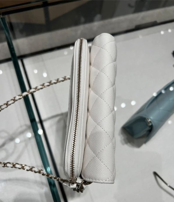 Chanel 白色荔枝皮 手機包 buywithada,france,全球代購,歐洲,exquisite,quality goods,posh,fancy,luxurious