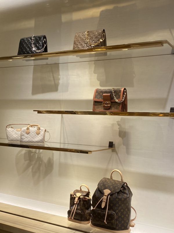 LV 新款後背包 MINI buywithada,france,全球代購,歐洲,exquisite,quality goods,posh,fancy,luxurious