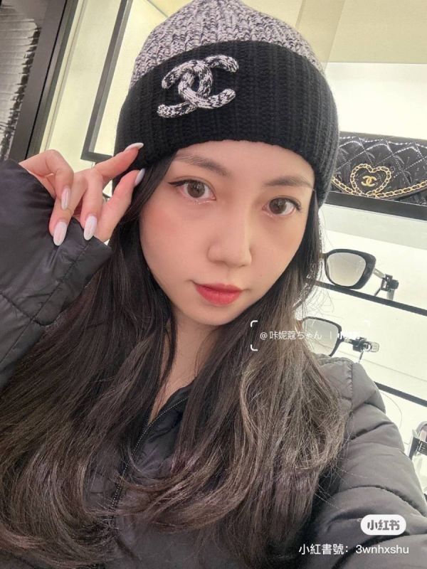 CHANEL 24A 最新款灰色拼色毛帽 buywithada,france,全球代購,歐洲,exquisite,quality goods,posh,fancy,luxurious