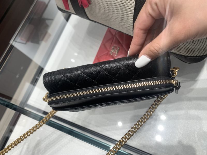 CHANEL BOY WOC 2合1 手機包 黑荔枝金釦 buywithada,france,全球代購,歐洲,exquisite,quality goods,posh,fancy,luxurious