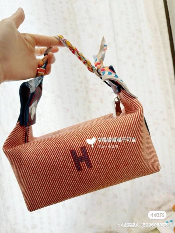 HERMES 編織手把 帆布化妝包/便當袋 紅色系 SIZE PM buywithada,france,全球代購,歐洲,exquisite,quality goods,posh,fancy,luxurious
