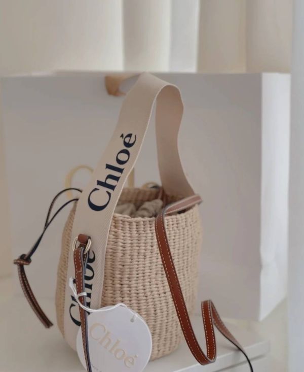 CHLOE 爆款編織小水桶 現貨在台 buywithada,france,全球代購,歐洲,exquisite,quality goods,posh,fancy,luxurious