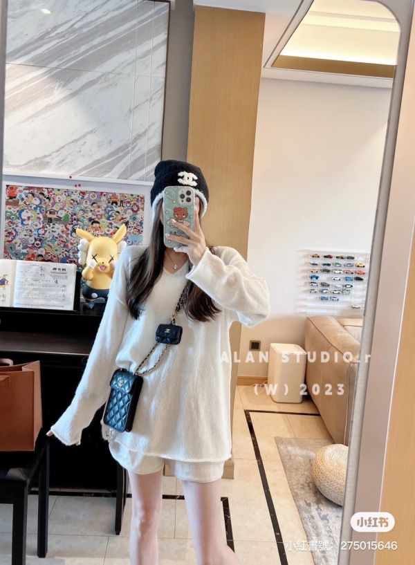 CHANEL 23B 最新款毛帽 黑色白CC LOGO buywithada,france,全球代購,歐洲,exquisite,quality goods,posh,fancy,luxurious