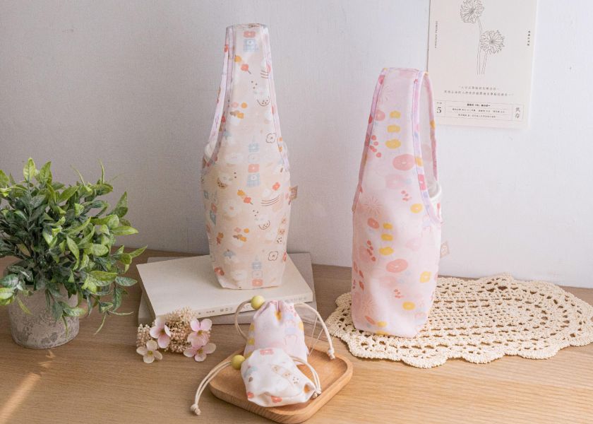【花火台北-小花苞飲料袋】飲料杯套 Flower Bud Drink Holder 交換禮物,好收納,旅行,杯套,環保環,保杯套,
生日禮物禮物,飲料提袋,飲料袋