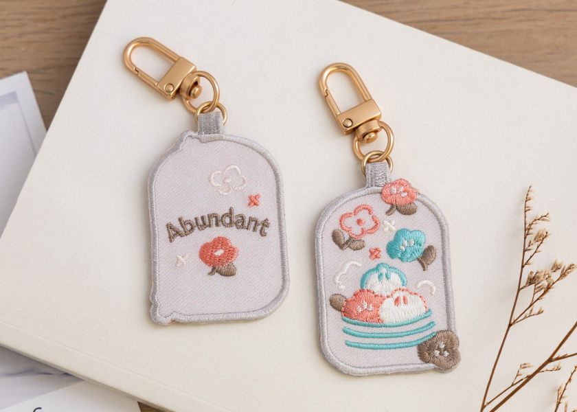 【小籠包花花-花繪吊飾】吊飾 / 掛飾 刺繡,包包配件,可愛 ,吊飾
掛飾 ,送禮