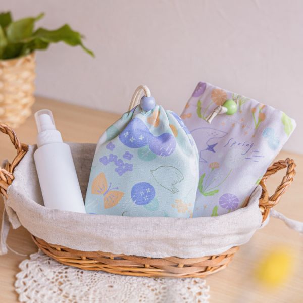 【夏之雨-束口袋】小物收納 / 萬用袋 Drawstring pouch 束口袋,生理包,小物袋,收納袋,隨身包袋,原創印花,夏之雨,禮物,婚禮小物,