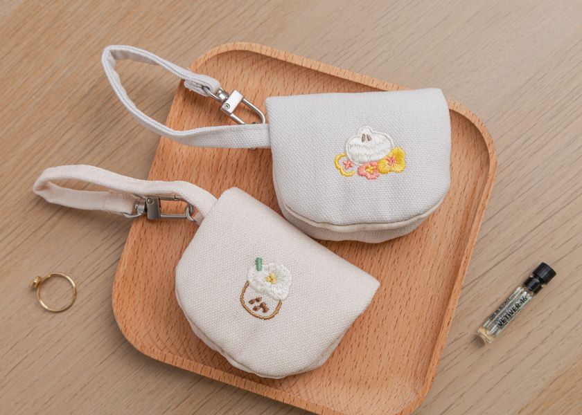 【珍奶花花-花伴小掛包】生活配件 / 小鏡子 刺繡,化妝鏡,可愛,吊飾,天燈,小鏡子,療癒,
送禮,配件,隨身鏡