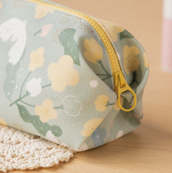 【抹茶冬之嵐-化妝包】大容量 / 收納包 Cosmetic bag 化妝包,小物袋,收納袋,隨身包袋,原創印花,冬之嵐,禮物,母親節禮物,生日禮物