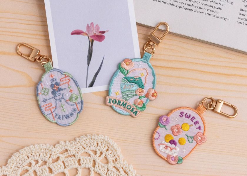 【甜蜜地瓜球-花繪吊飾】吊飾 / 掛飾 刺繡,包包配件,可愛 ,吊飾
掛飾 ,送禮