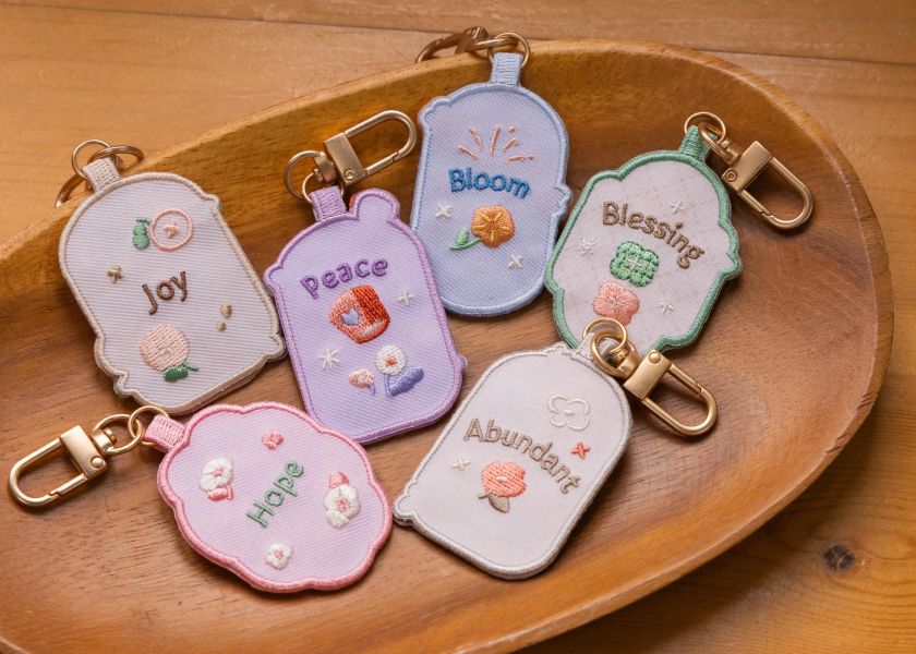 【小籠包花花-花繪吊飾】吊飾 / 掛飾 刺繡,包包配件,可愛 ,吊飾
掛飾 ,送禮