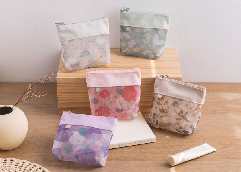【抹茶冬之嵐-花芷收納包-小】大容量 / 收納包 交換禮物,出遊,包袋,化妝包,大容量,收納包,旅行,生日禮物,禮物