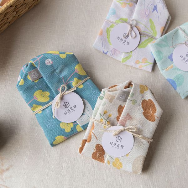 【秋之詩-衛生紙套】桌上型 / 版型硬挺 Tissue cover 原創印花,禮物,生日禮物,家飾,裝飾,居家,佈置,秋之詩,衛生紙套,交換禮物